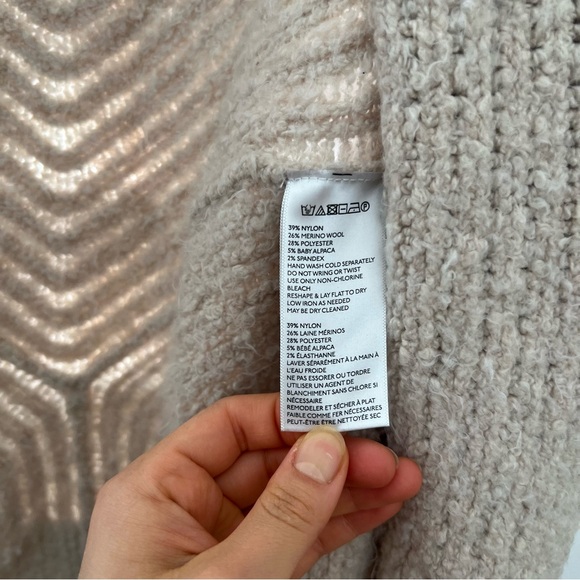 Anthropologie brand - soft and cozy sweater - Picture 2 of 2